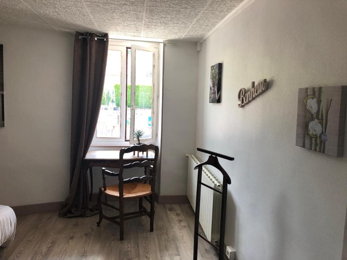 Chambre Bonheur Pugny-Chatenod Exterior photo